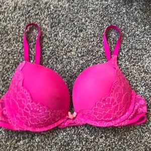 Victoria’s Secret Dream Angels pushup bra